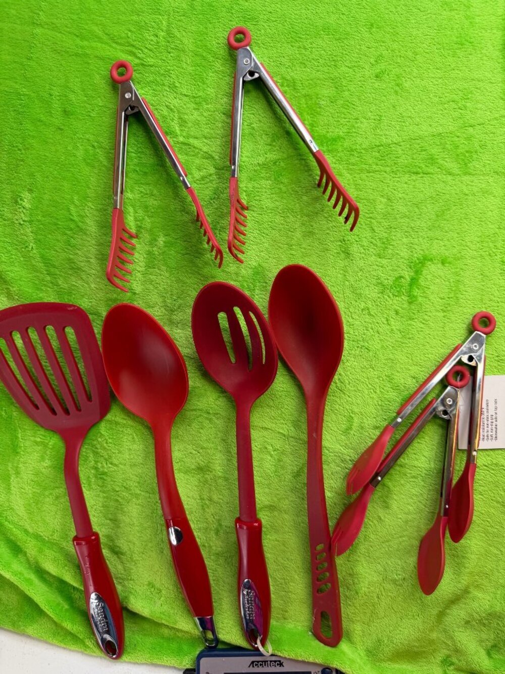 Sandra Lee 8pc Red Nylon Kitchen Utensil Set + Basket Spatula Spoon Tongs